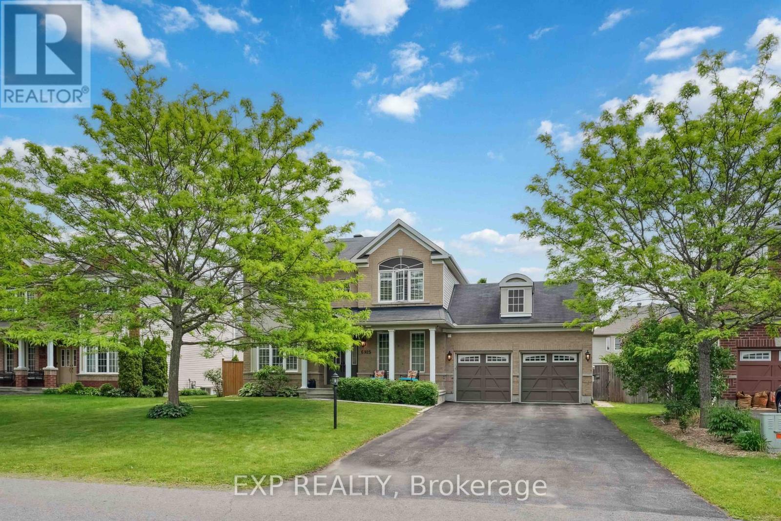 6925 Mary Anne Dr, Ottawa, ON K4P 0C1