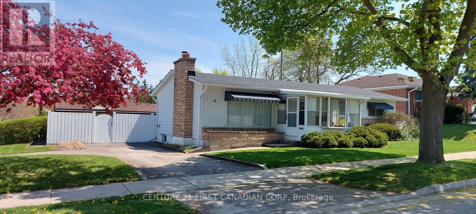 10 Frontenac Rd, London, ON N5Z 3Y3