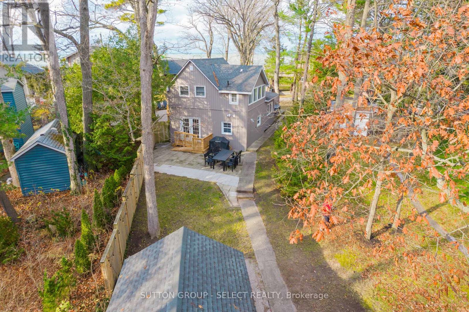 42 Shoreline Dr, Lambton Shores, ON N0M 1T0