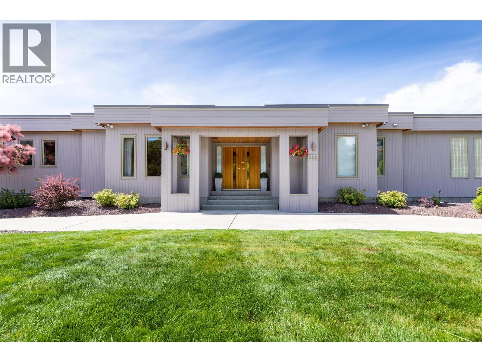 344 Raven Dr, Kelowna, BC V1W 3Y9