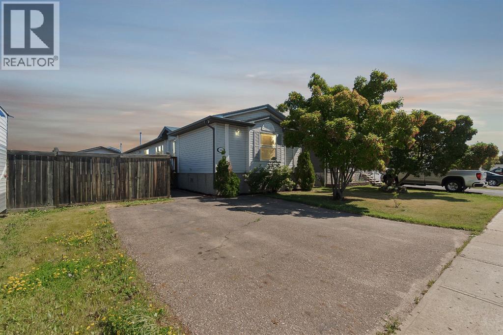 116 Balsam Way, Fort Mcmurray, AB T9K 0E9
