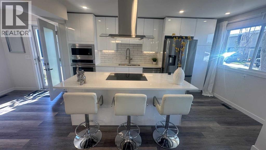 6223 31 Avenue Nw Unit 206, Calgary, AB T3B 3X2