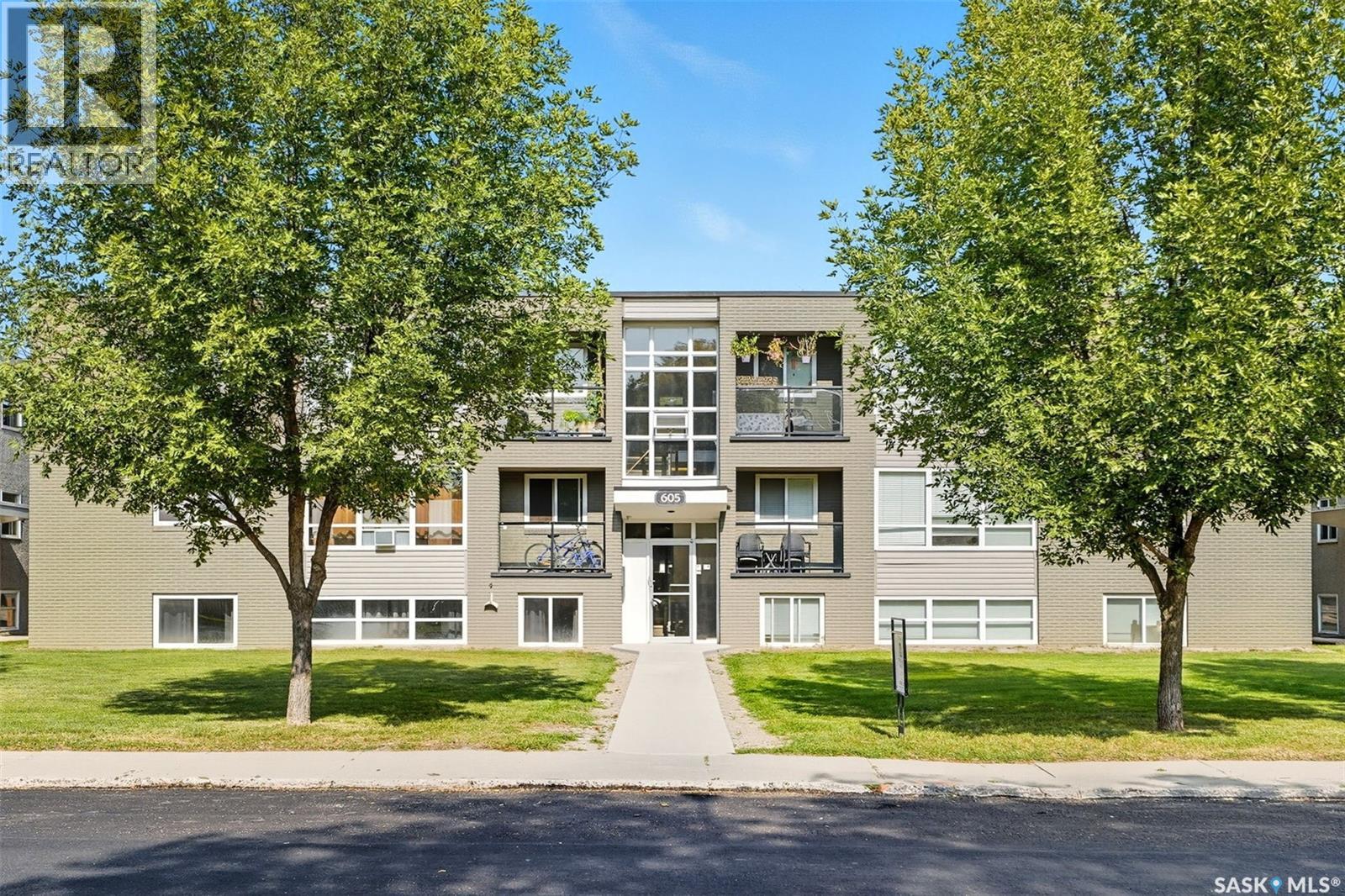 605 Wilson Crescent Unit 11, Saskatoon, SK S7J 2M2