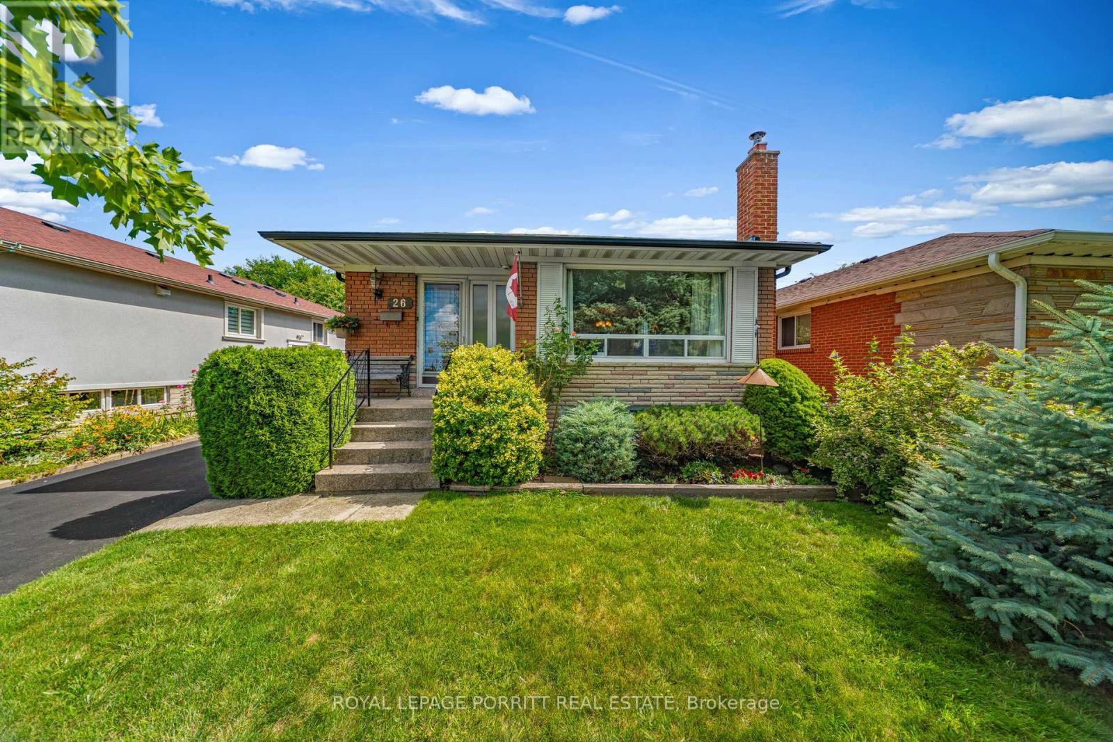 26 Richland Cres, Toronto, ON M9C 4C2