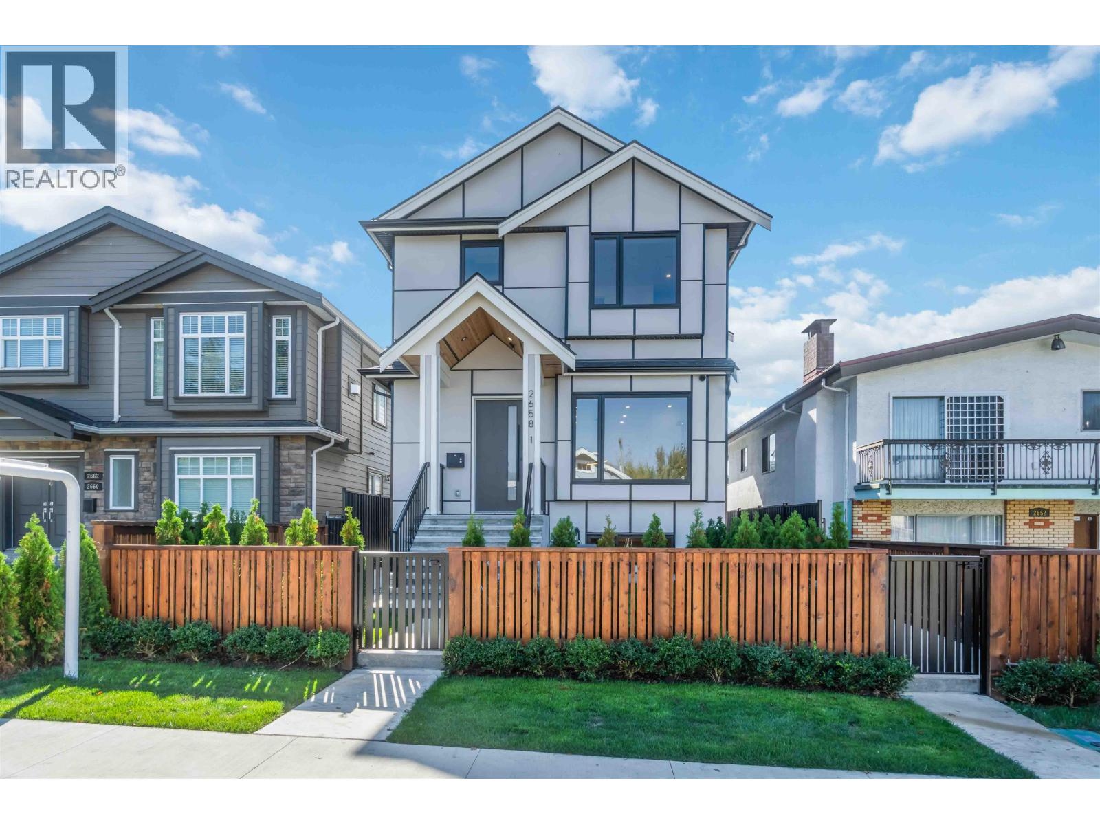 2658 Dundas Street Unit 1, Vancouver, BC V5K 1P9