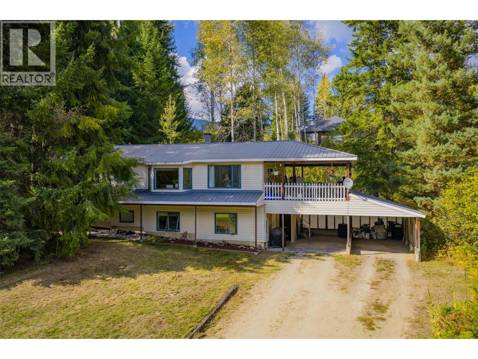 3755 Krestova Cemetery Rd, Krestova, BC V0G 1H2