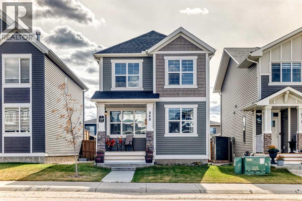868 W Lakeview Dr, Chestermere, AB T1X 1Z5