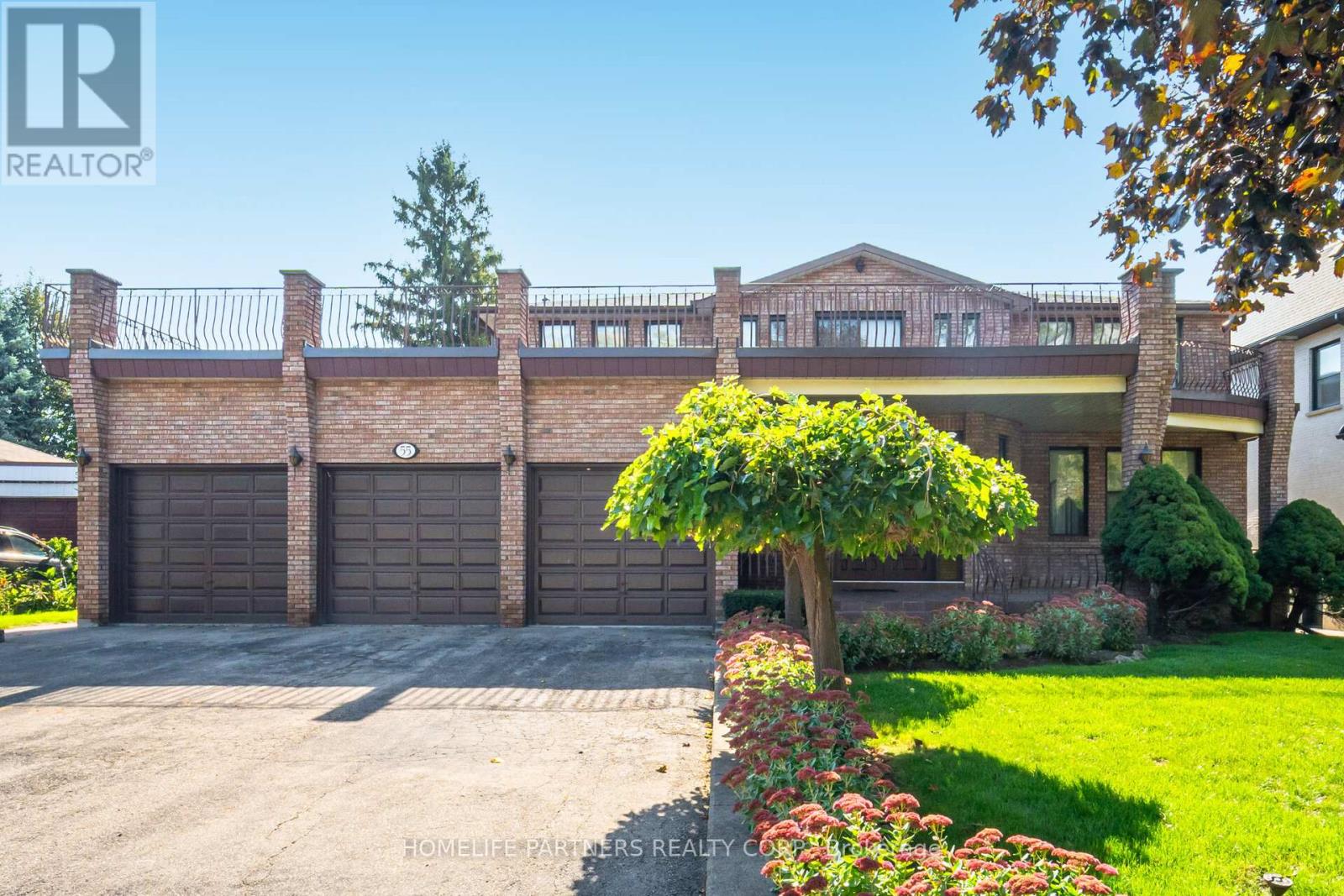 55 Wallasey Ave, Toronto, ON M9M 1E1