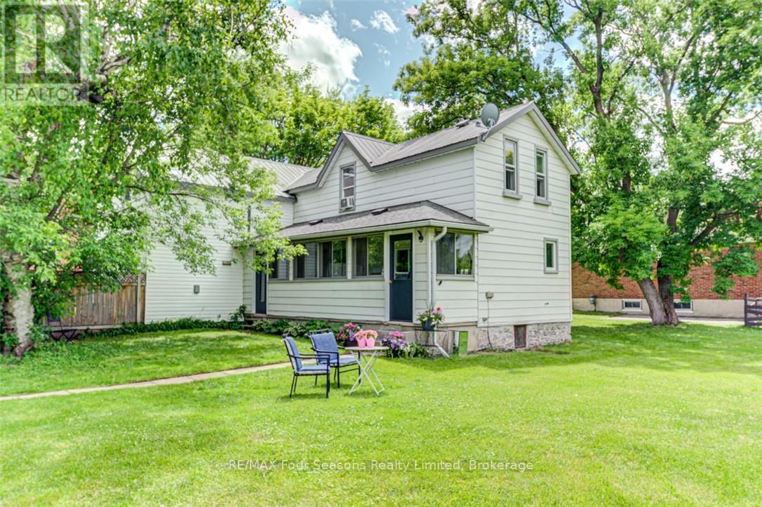 393 Second St, Collingwood, ON L9Y 1G9