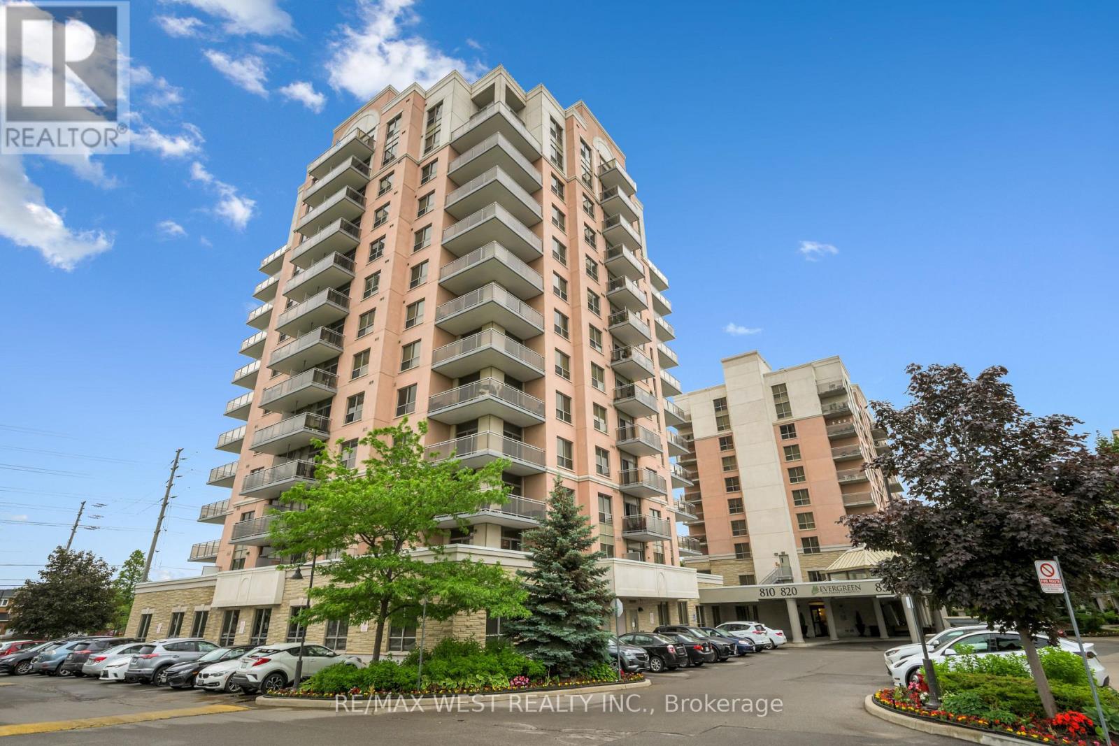 402 810 Scollard Ct, Mississauga, ON L5V 2R8