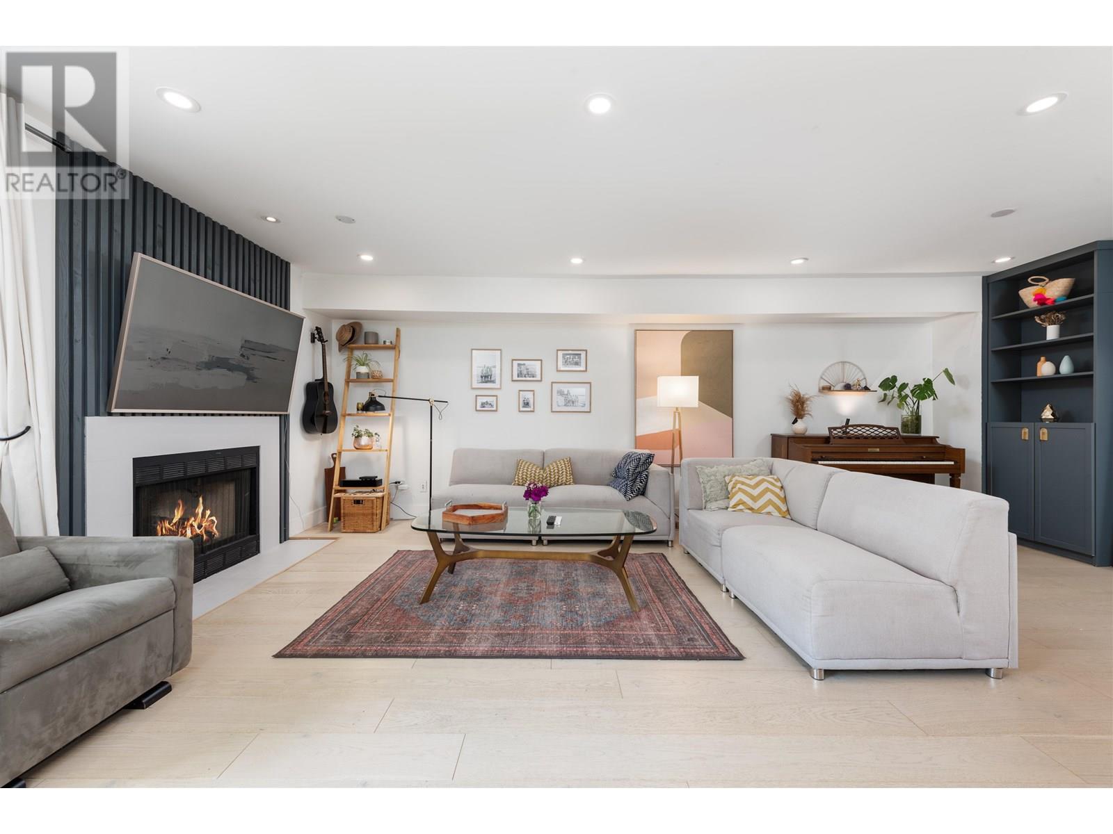 3958 Indian River Dr, North Vancouver, BC V7G 2G9