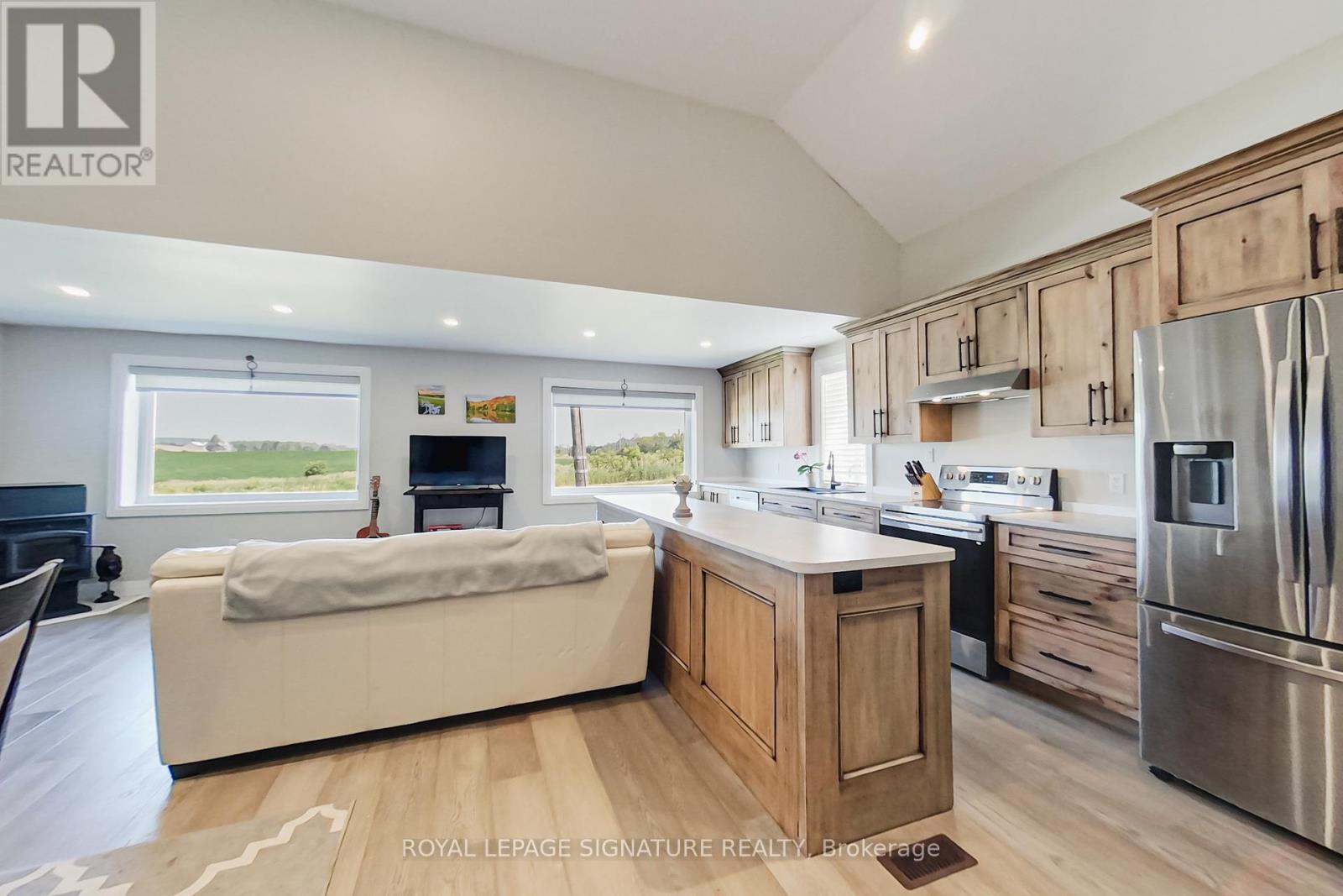 1516 Side Road Unit 7747 Sideroad, Clearview, ON L0M 1G0