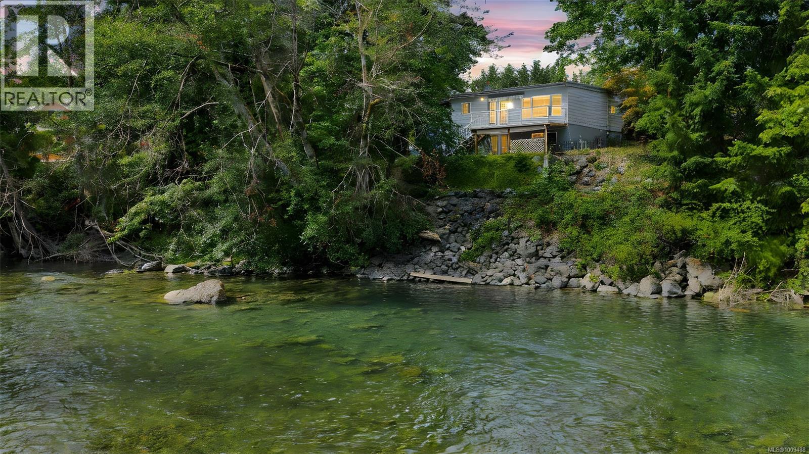 160 Cowichan Lake Rd, Lake Cowichan, BC V0R 2G0