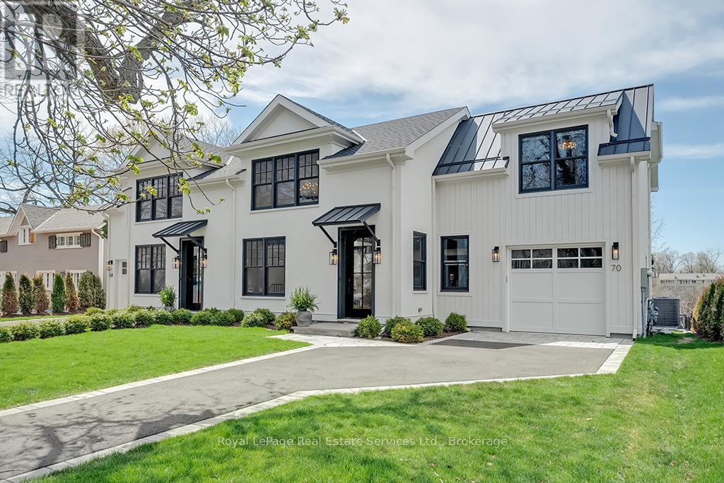 70 Navy St, Oakville, ON L6J 2Y9