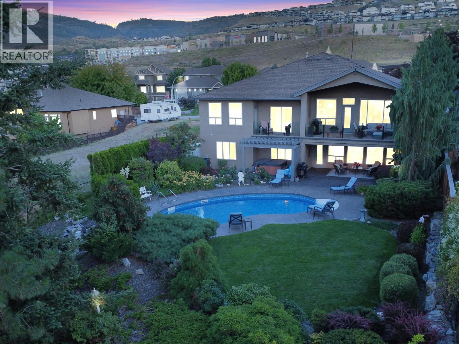 1036 Arbor View Dr, Kelowna, BC V1W 5A1