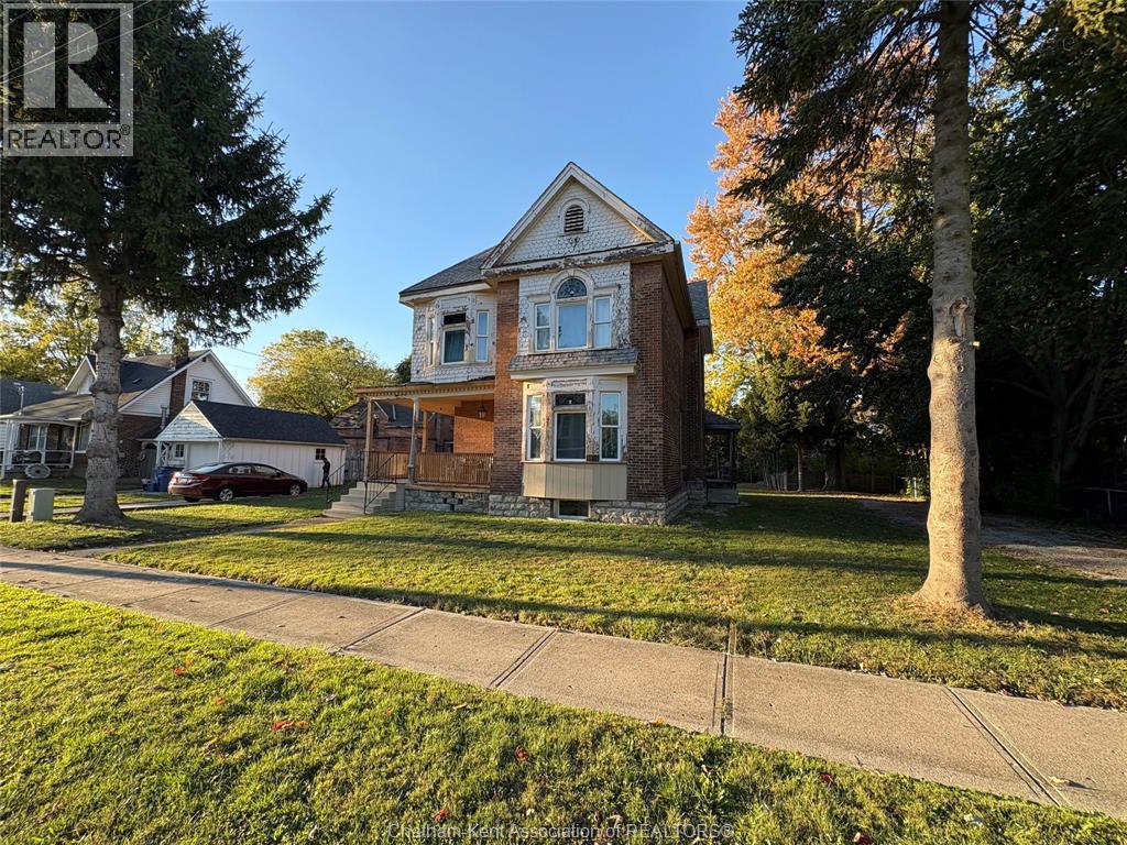 27 31 Wade St, Chatham, ON N7M 3T6
