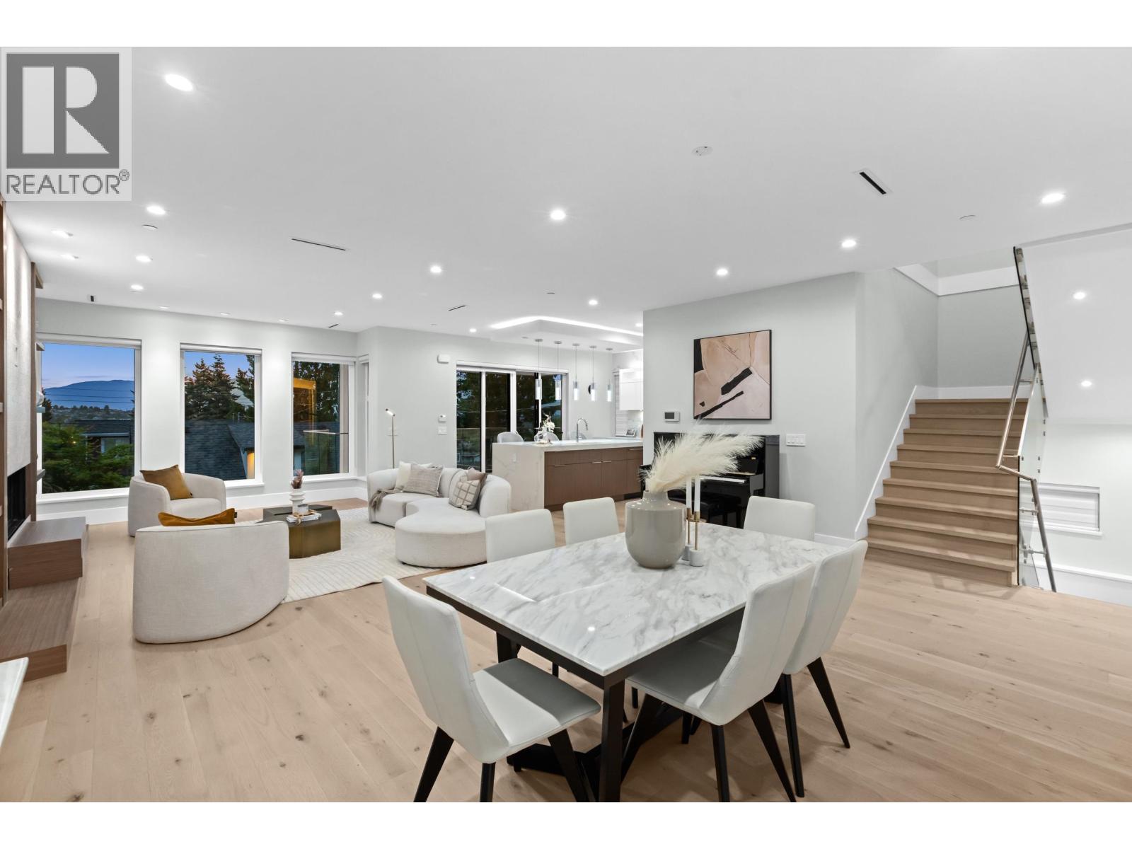 3279 Vimy Cres, Vancouver, BC V5M 4B5