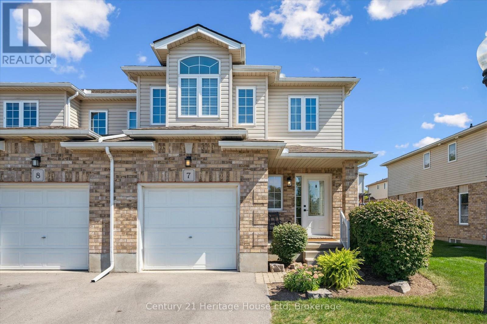 7 20 Shackleton Dr, Guelph, ON N1E 0C5