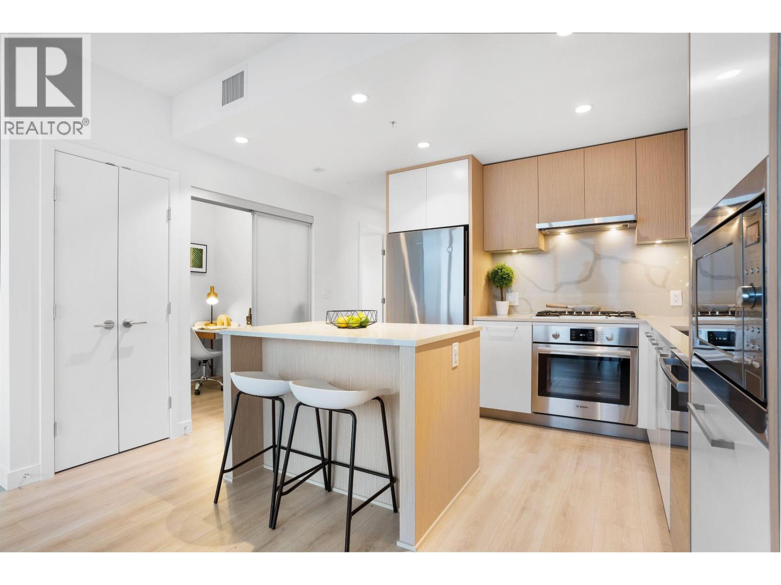 567 Clarke Road Unit 3607, Coquitlam, BC V3J 0K7