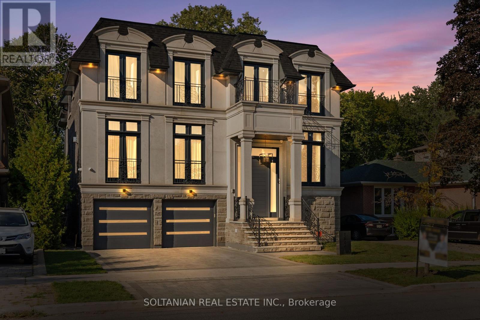 352 Patricia Ave, Toronto, ON M2R 2M7