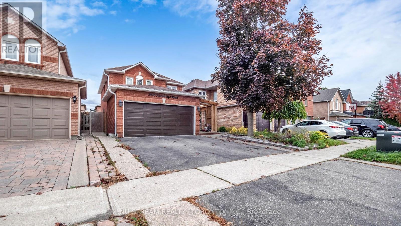 3926 Hazelridge Rd, Mississauga, ON L5N 6Z4
