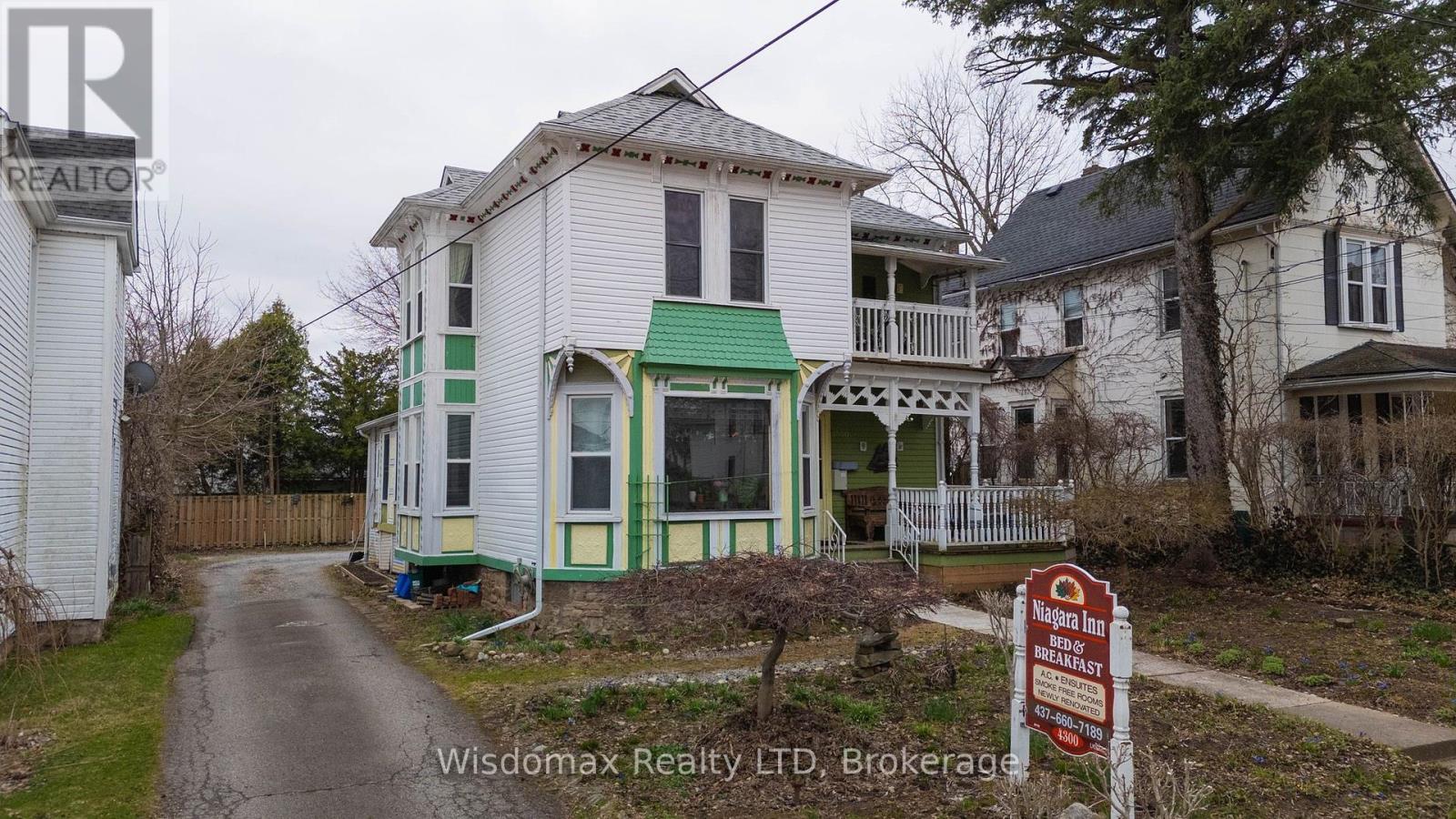 4300 Simcoe St, Niagara Falls, ON L2E 1T6