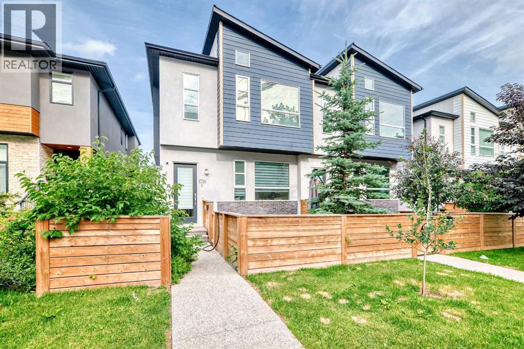1718 32 Street Sw Unit 2, Calgary, AB T3C 1N5