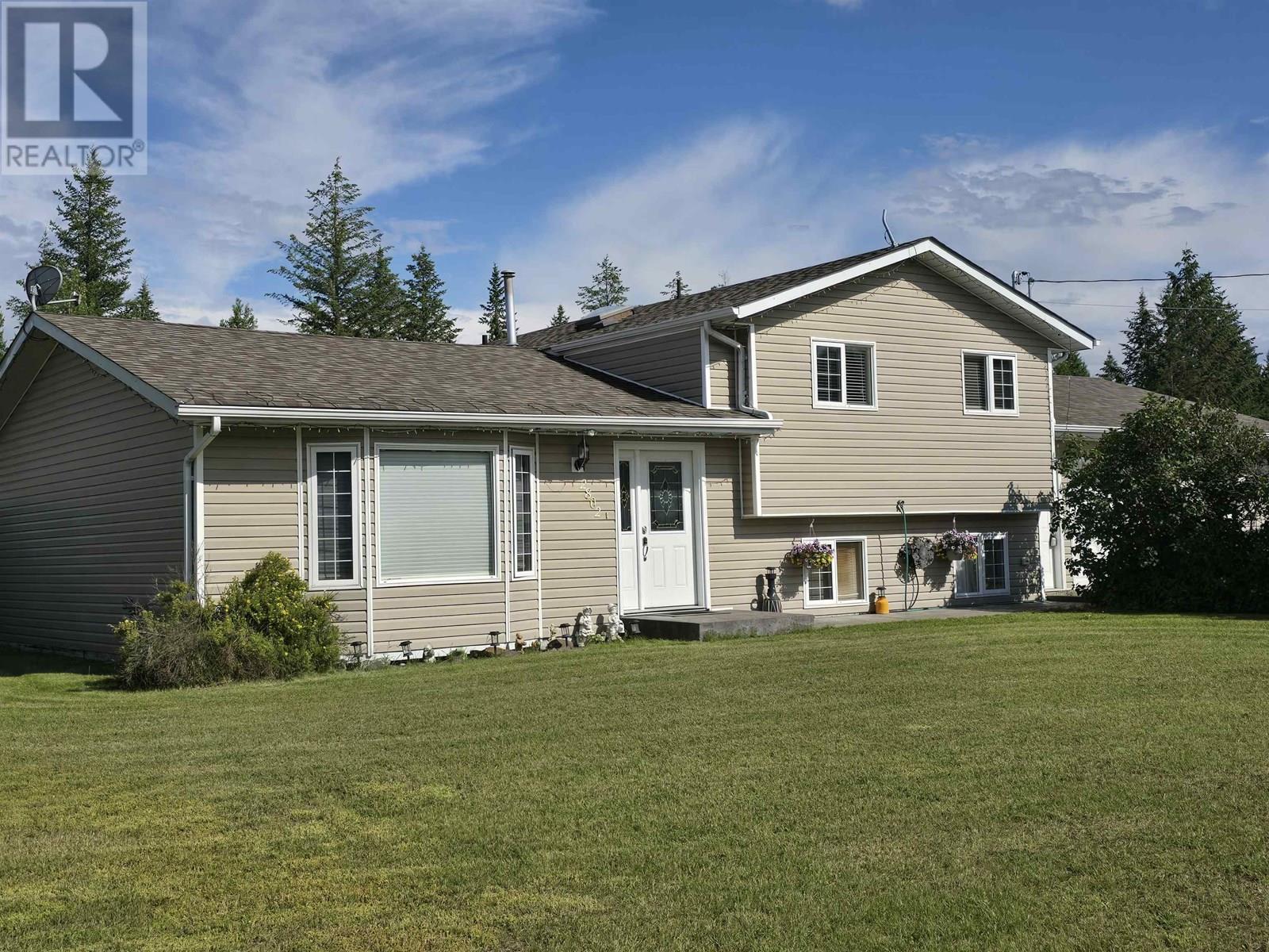 2802 Otter Rd, Quesnel, BC V2J 6L4