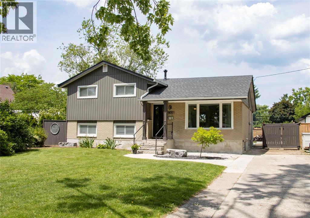 800 Rosedale Ave, Sarnia, ON N7V 2A3