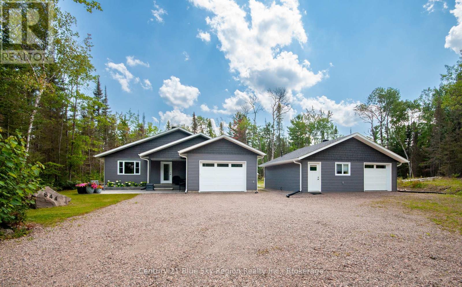 844 Macpherson Dr, East Ferris, ON P0H 1K0