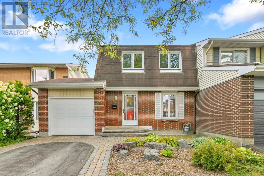 6252 Paddler Way, Ottawa, ON K1C 2E7