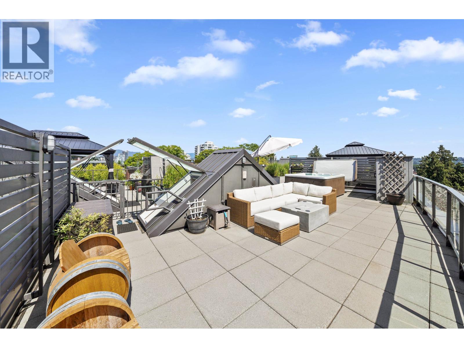 20 E Royal Avenue Unit 404, New Westminster, BC V3L 0G9