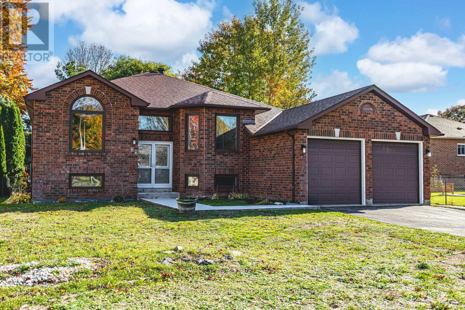 29 Silver Birch Ave, Wasaga Beach, ON L9Z 1B7