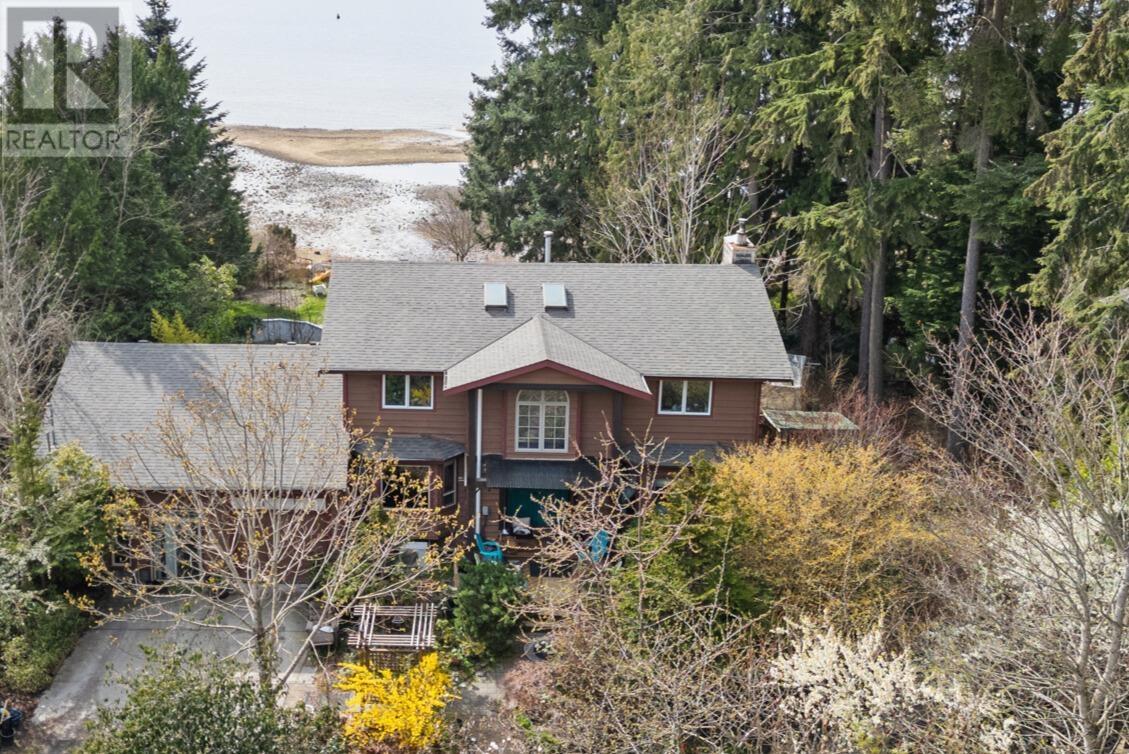 6279-6283 Sechelt Inlet Rd, Sechelt, BC V7Z 0L3