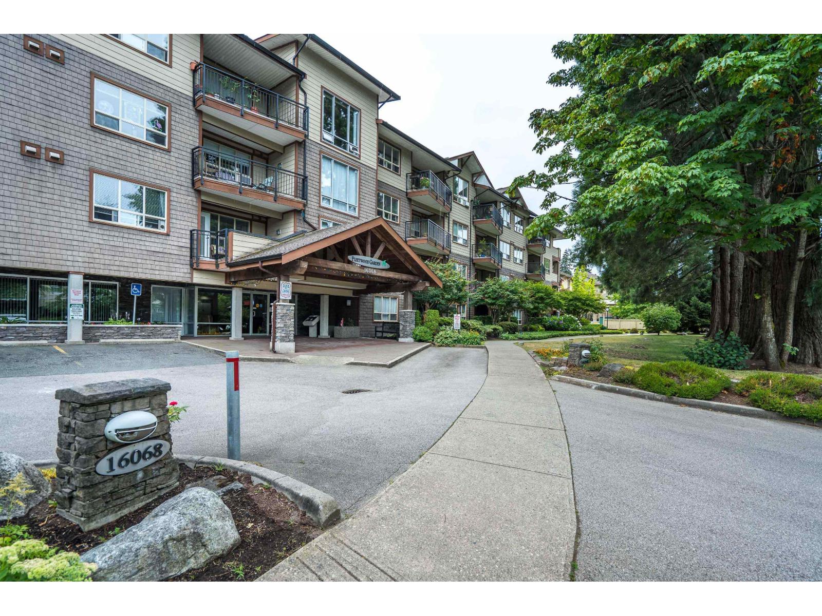 16068 83 Avenue Unit 405, Surrey, BC V3S 8M2