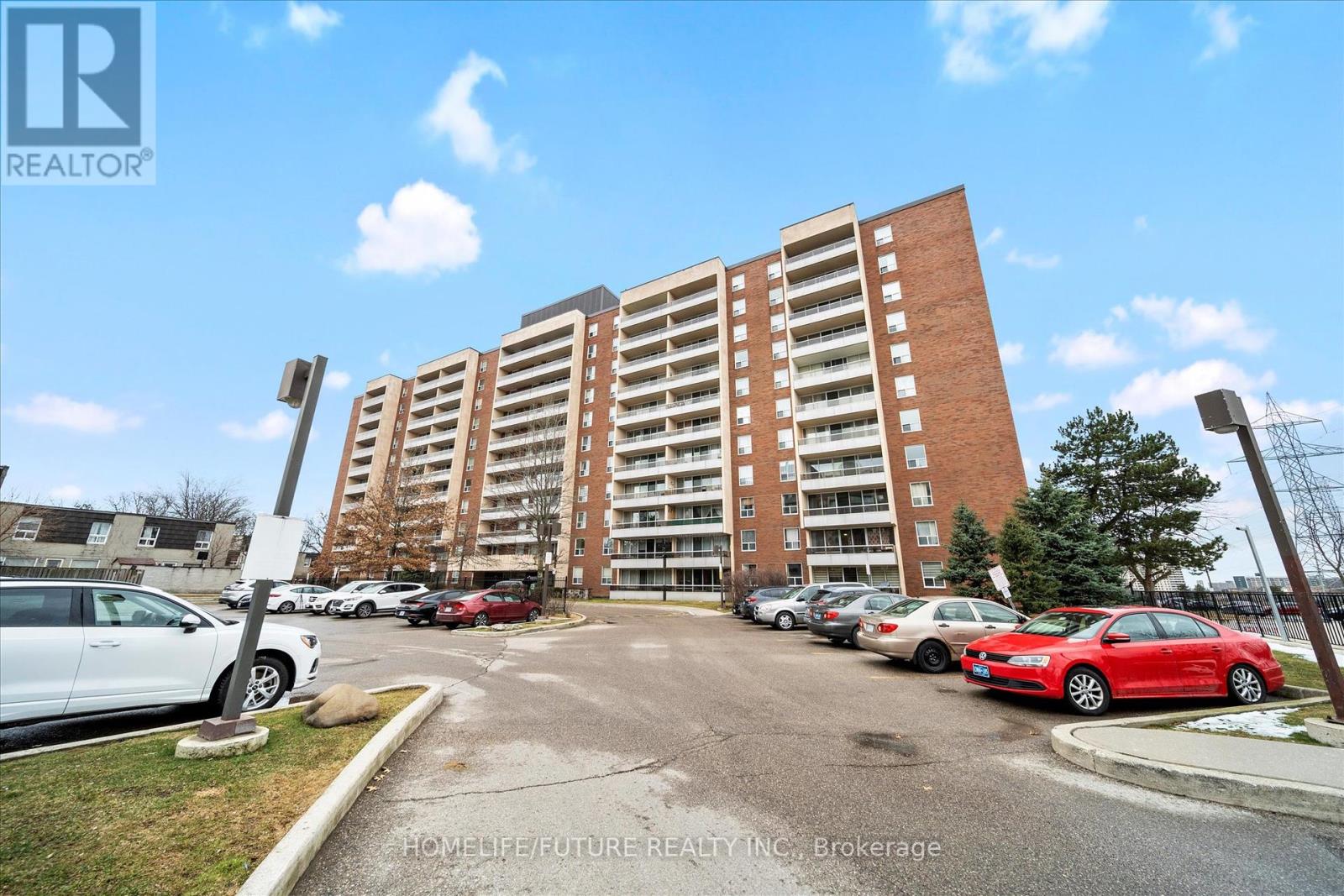 712 25 Four Winds Dr, Toronto, ON M3J 1K8