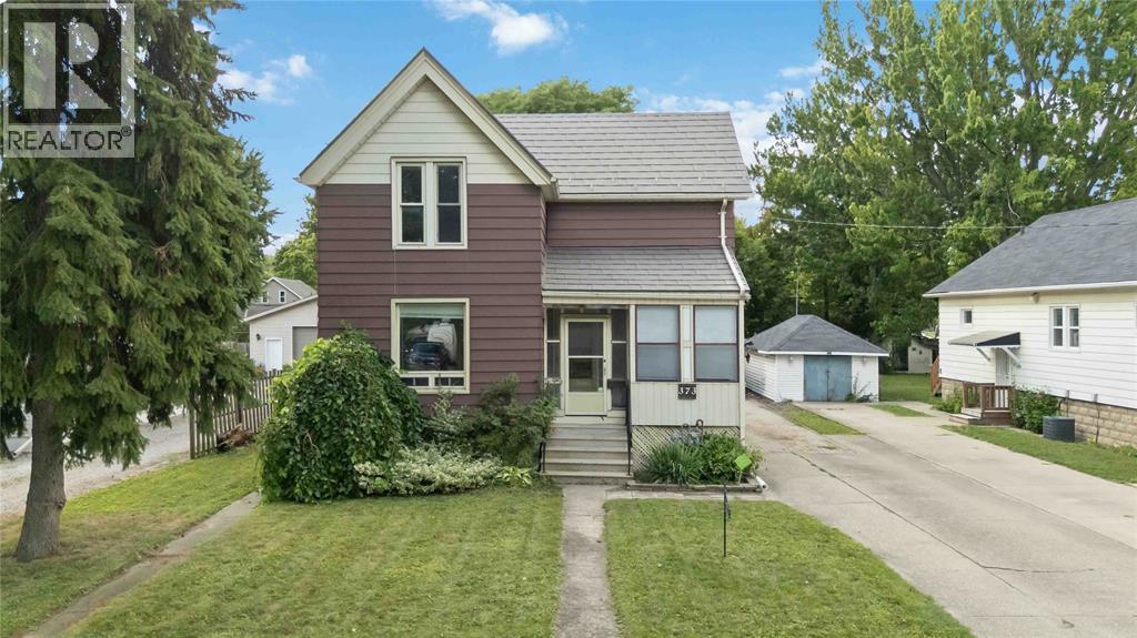373 Palmerston St S, Sarnia, ON N7T 3P1