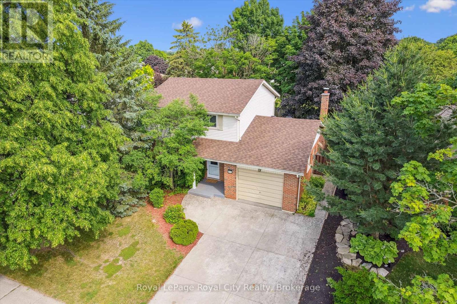 17 Springdale Blvd, Guelph, ON N1H 6X4