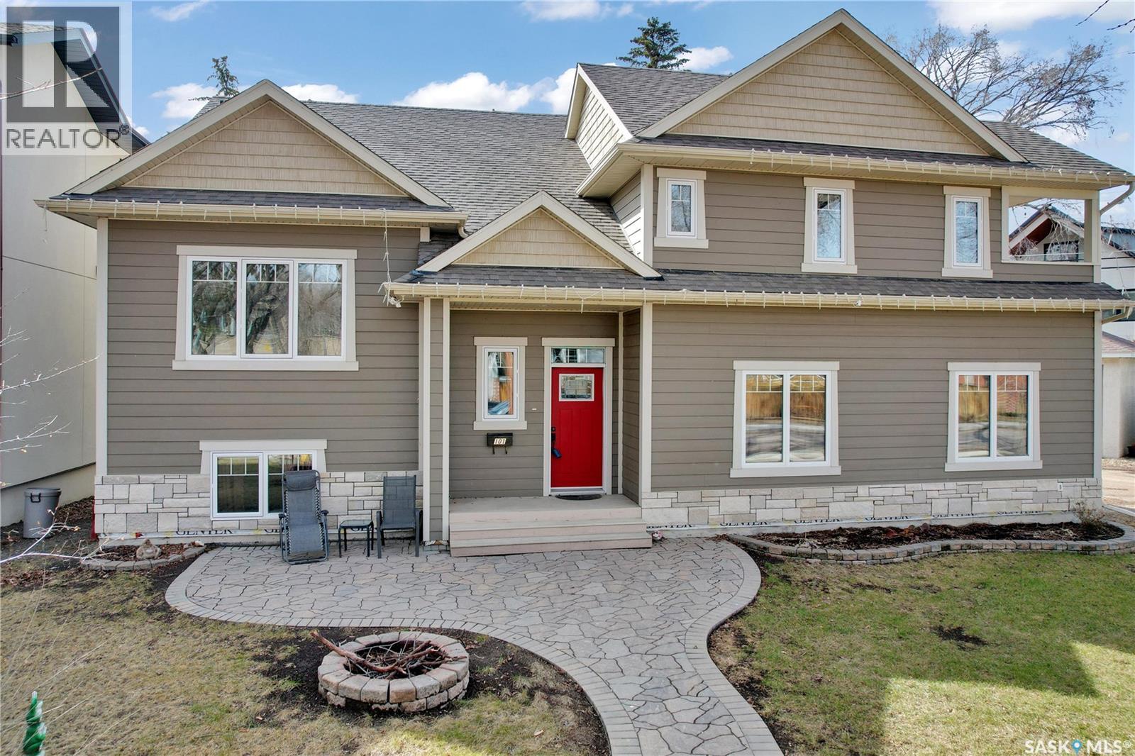 101 Poplar Cres, Saskatoon, SK S7M 0A7