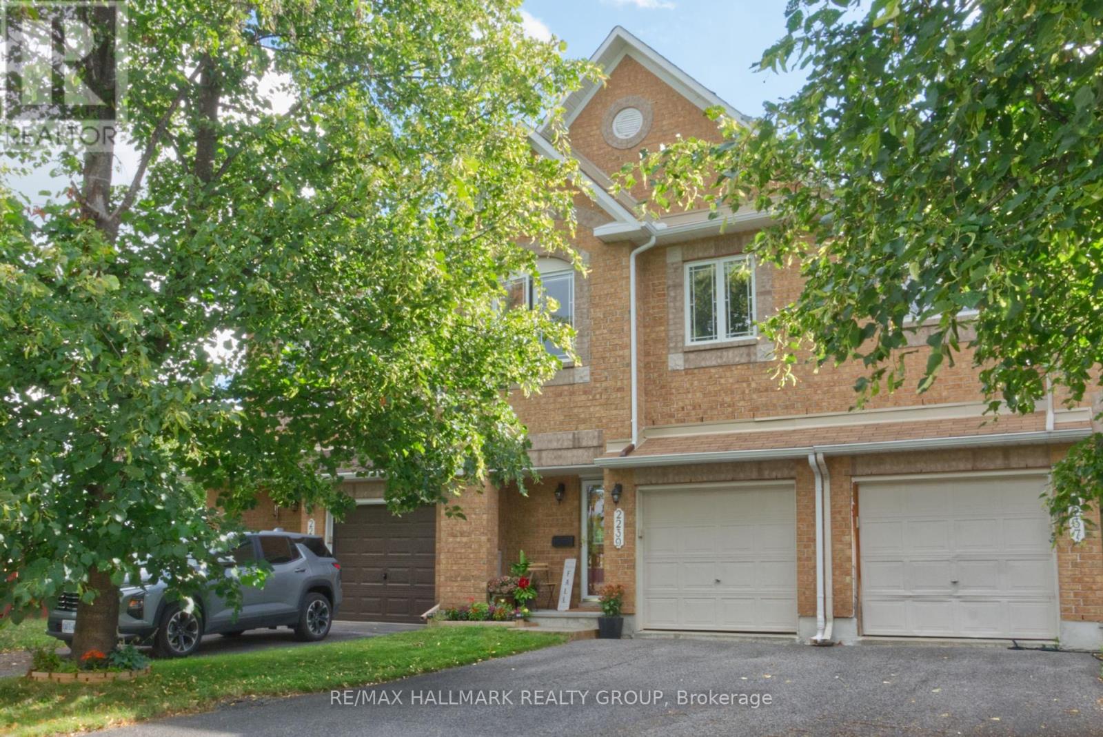 2239 Brockstone Cres, Ottawa, ON K4A 4V5