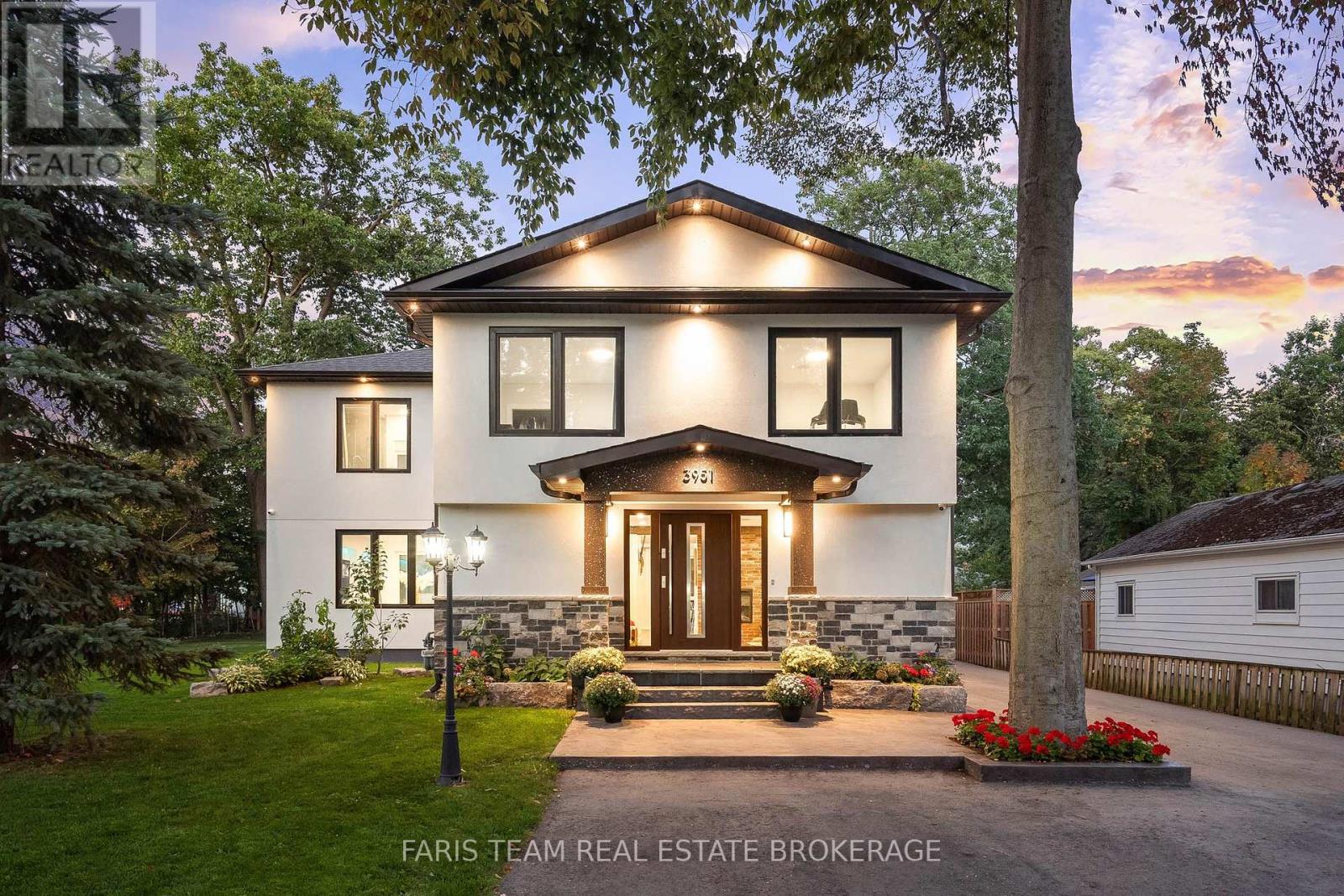 3951 Alberta Ave, Innisfil, ON L9S 2M1