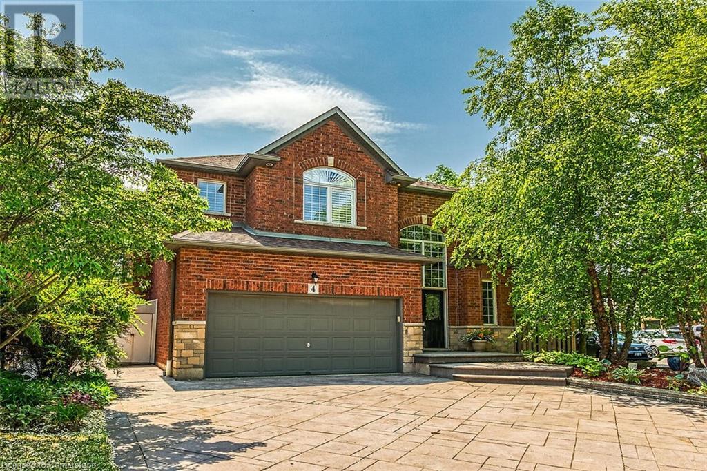 4 Moonstone Ct, Hamilton, ON L9B 2Y1
