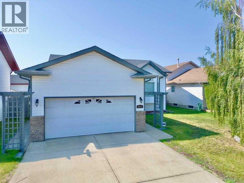 5617 Park St, Blackfalds, AB T0M 0J0