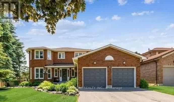 6 Geoffrey Cres, Whitchurch-Stouffville, ON L4A 5A6