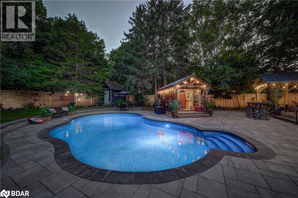 75 Gunn St, Barrie, ON L4M 2H4