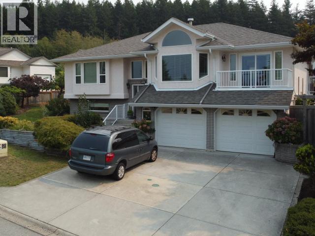 4010 Saturna Ave, Powell River, BC V8A 5T4