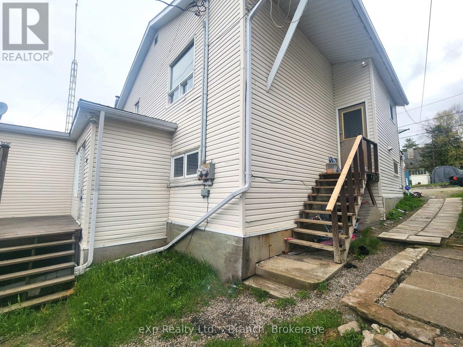 34 Duncan Ave S, Kirkland Lake, ON P2N 1X6