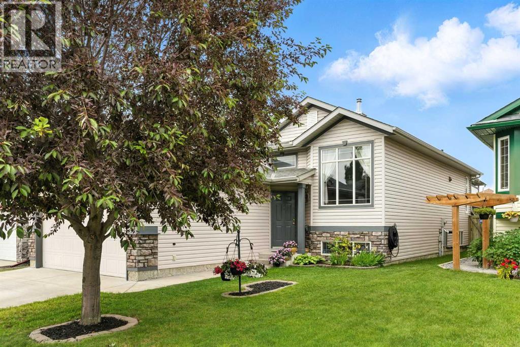 276 Stonegate Close NW, Airdrie, AB T4B 2V3