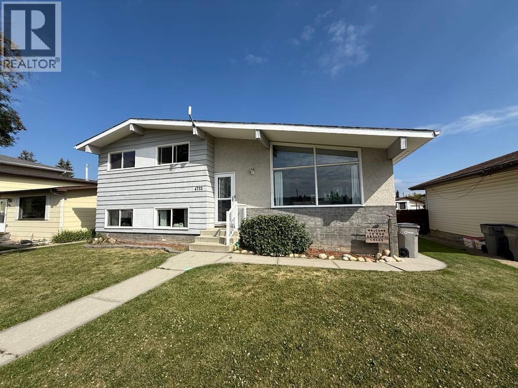 54 Avenue Unit 4732, Whitecourt, AB T7S 1A3