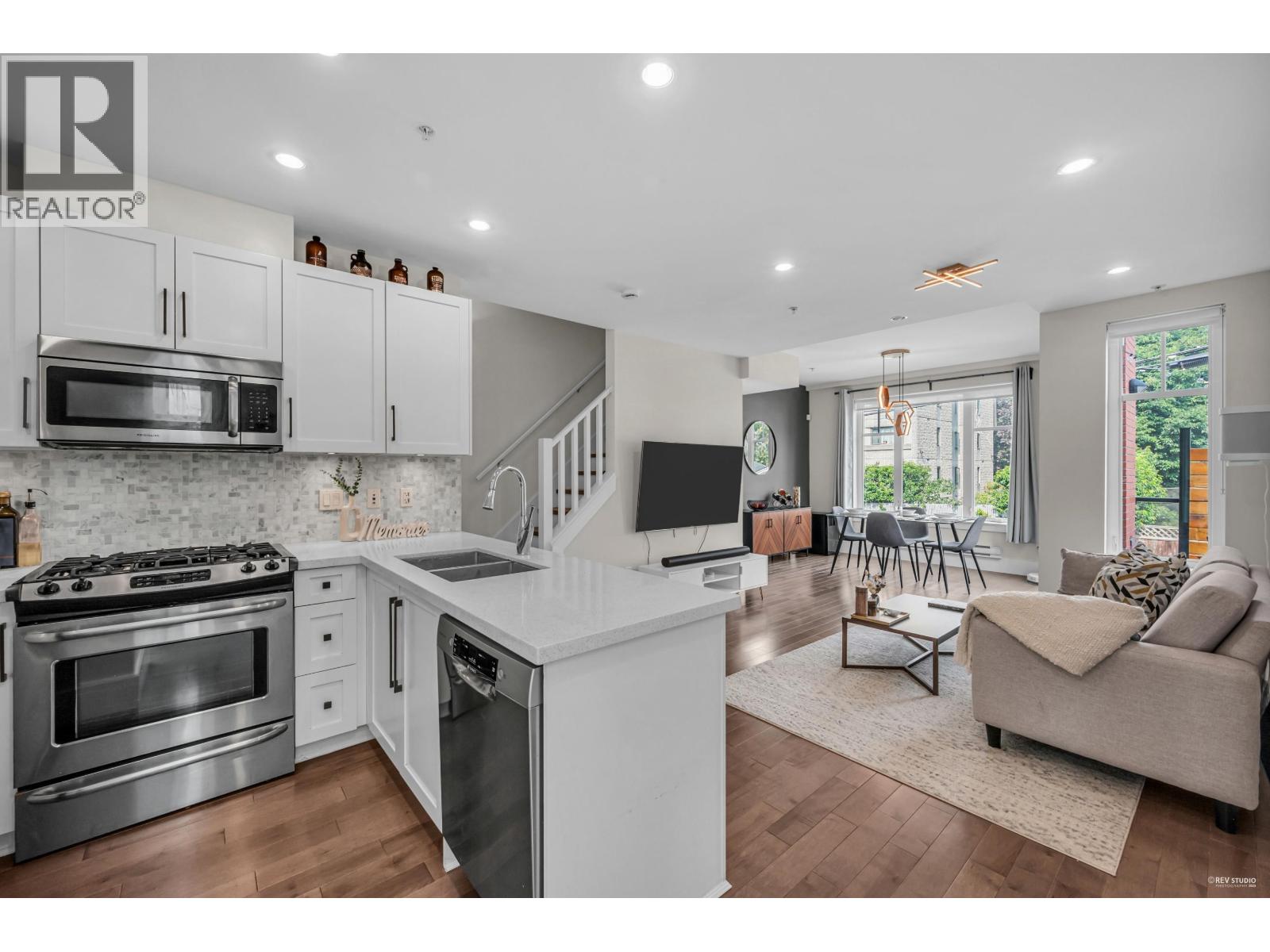 333 E 7th Ave, Vancouver, BC V5T 1M9